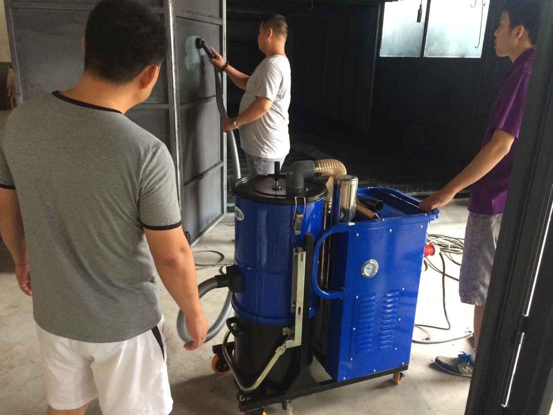 打磨車間該如何選擇工業(yè)吸塵器呢？85